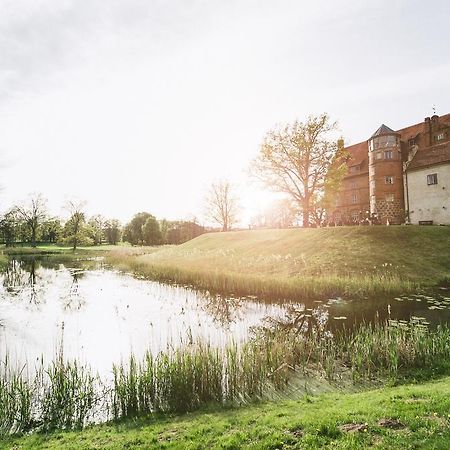 Hotel Schloss & Gut Ulrichshusen 외부 사진