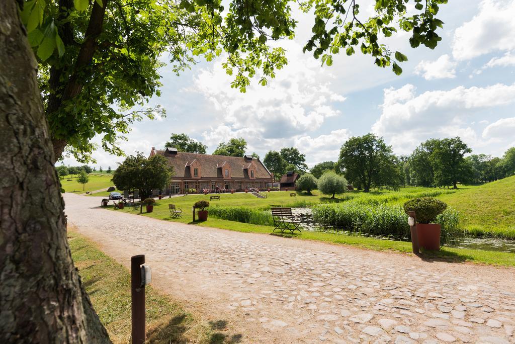 Hotel Schloss & Gut Ulrichshusen 외부 사진